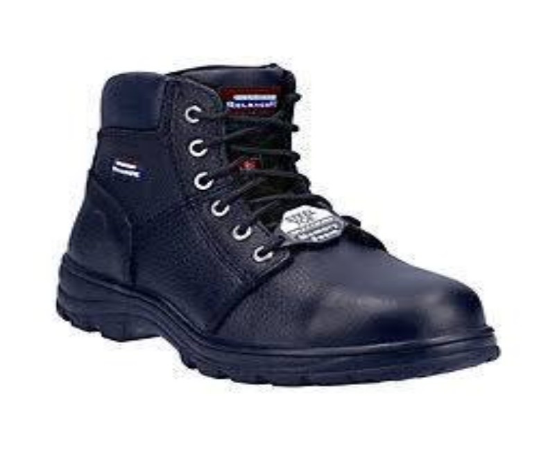 Skechers Work Workshire Relaxed Fit Steel Toe Boot – Lightweight, Durable Leather, Slip & Oil Resistant, All-Day Comfort Safety Footwear( black)